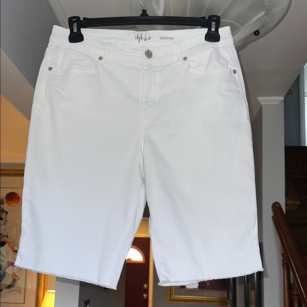 Style & Co. White Jean Mid-Rise Bermuda Shorts Sz 10